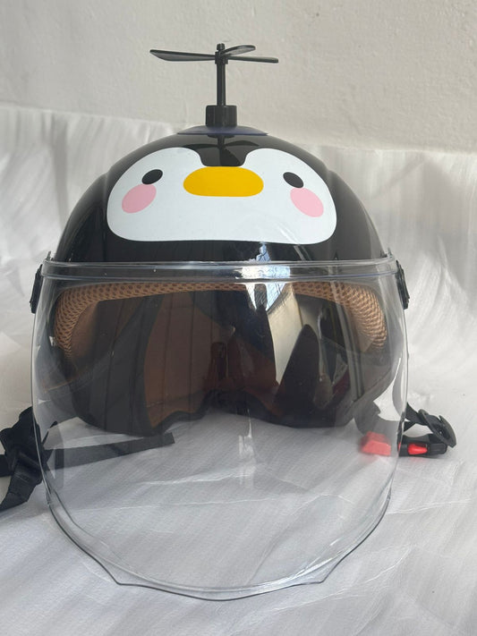 Casco negro estilo pollito